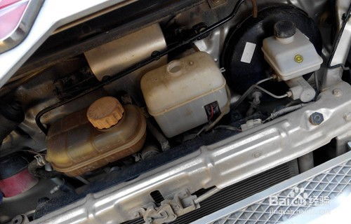汽车水箱加多少才满水(汽车水箱加水的正确方法,如何确定汽车水箱加多少才满水) 汽车水箱加多少才满水(汽车水箱加水的正确方法,如何确定汽车水箱加多少才满水)